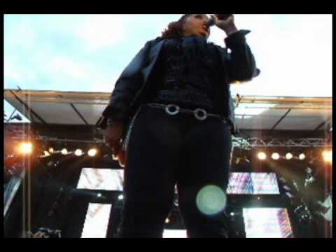 Robin S. Show me Love Live from Zurich Pride Festival 2011