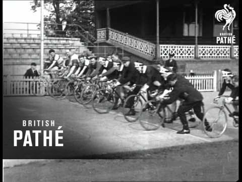 Girls Of The Wheel Brigade Herne Hill (1933)