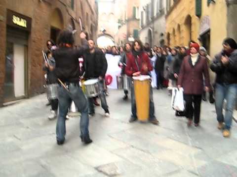 Corteo 29/11 Siena in rivolta