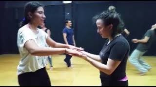 "Cuatro pies", movilidad y danza contemporánea