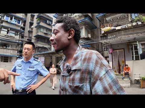 chinese man called the police to arrest Shocking experience in China 