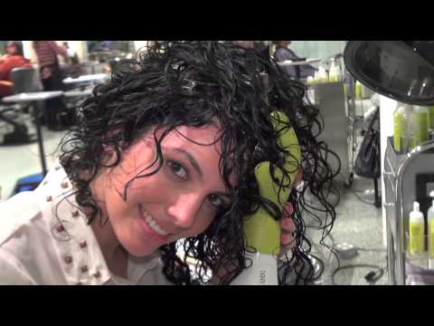 DevaCurl. Style curly hair with the DevaFuser