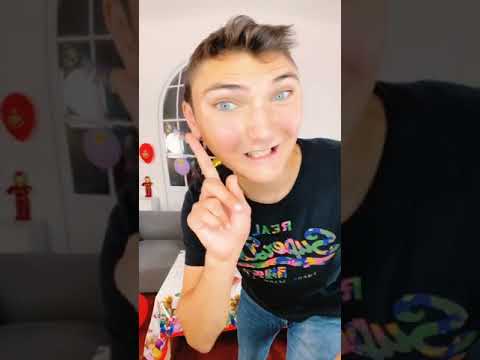 C'EST L'ANNIVERSAIRE DE SWAN #Shorts