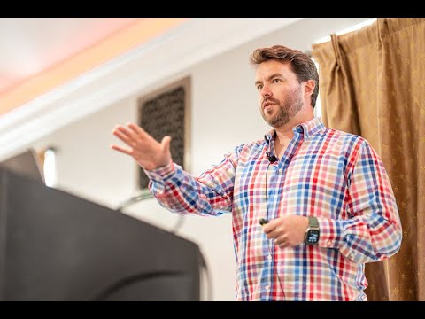 Designing & Engineering a Viral Multi-Model AI Workflow: From Prototype to 300K Users in Two Weeks