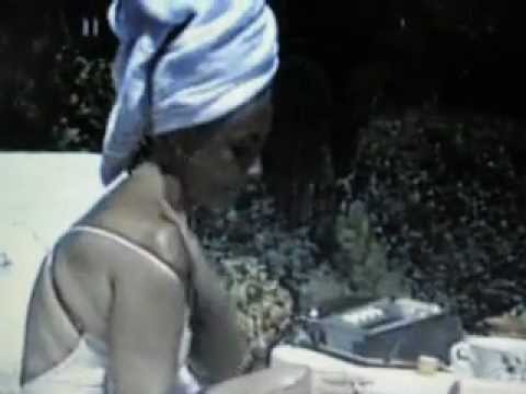 Elizabeth Taylor: Private moment,talking about Richard