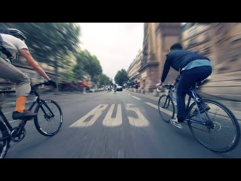 Ride it like it's hot - Chasing a bike messenger in Paris