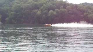 preview picture of video 'STV 98 MPH,Dale Hollow Lake'