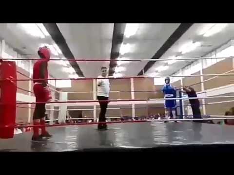 52kg boxing fight TKO (16 Years old)