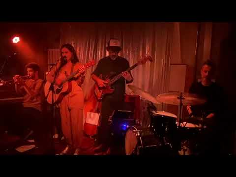 LEA LU live at Helsinkiklub - Sun