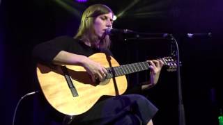 "The World Is Looking For You", Aldous Harding - Orléans, Avril 2016
