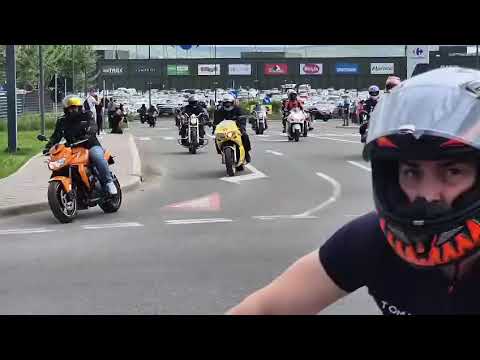 A început sezonul moto la Alba Iulia. Paradă cu motociclete prin oraș