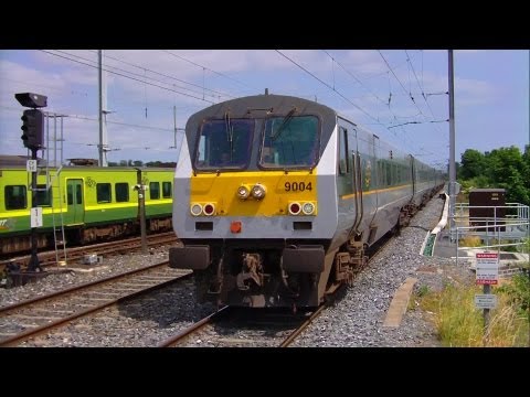 NIR Class 201 Locomotive (8208) + Enterprise - Clontarf Road Station, Dublin