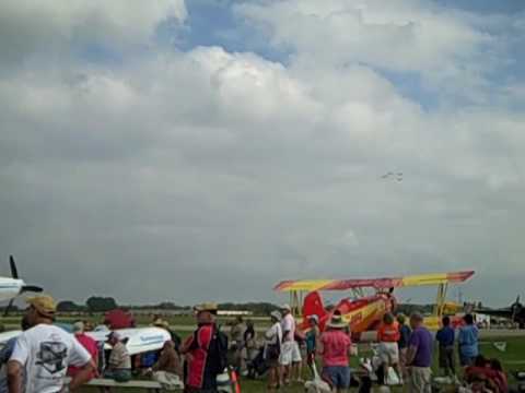 Oshkosh Airventure 2010 pt. 1