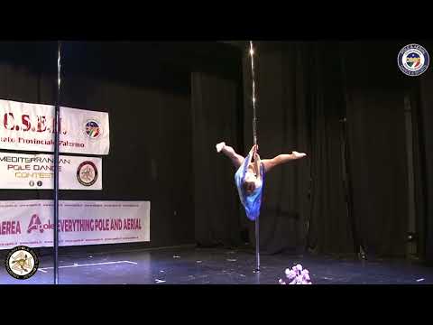 2° posto pole dance novizi under 40 Giulia Impollonia