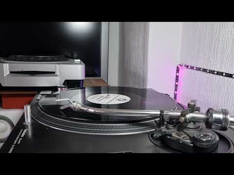 Ed Case feat. Shelley Nelson - Something in Your Eyes (Remix) - Quality Control - 2006 - UK Garage