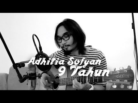 Adhitia Sofyan "9 Tahun" live at EarSpace.