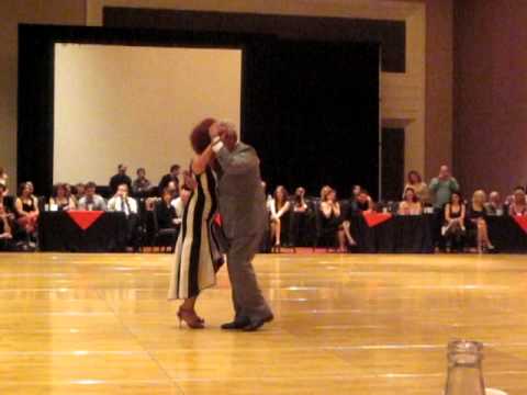  Enriqueta Kleinman  and  Blas Clemente Catrenau  are  dancing  to  the  milonga  "  Tango Negro  "  in  2011