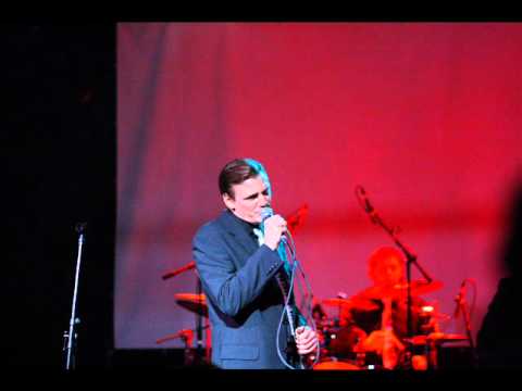 Robert Mareković i SWINGERS "Runaway" live funny version