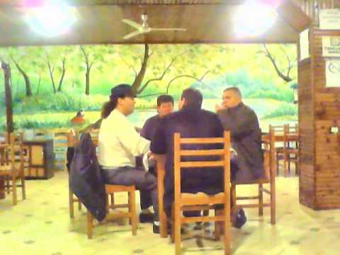 spartak xhaferraj hodha nje lule ne ferre:::rastesisht tek lokali i Tolit ne ardenice