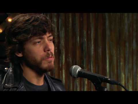 Chris Janson – Help Me Make It Through The Night (Forever Country Cover Series)