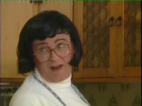 11 L-Ahwa Scicluna Briffa - Il-Christmas Party (PC ONLY)