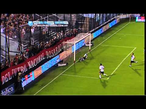Ibáñez le sacó el gol a Tonso