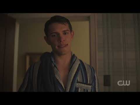 Veronica Gets Cut Off, Tom Finds A Magazine In Kevin's Room - Riverdale 7x07 Scene