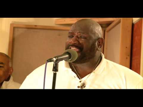 The Best Intentions performing "My Girl" @ Moondog Studios