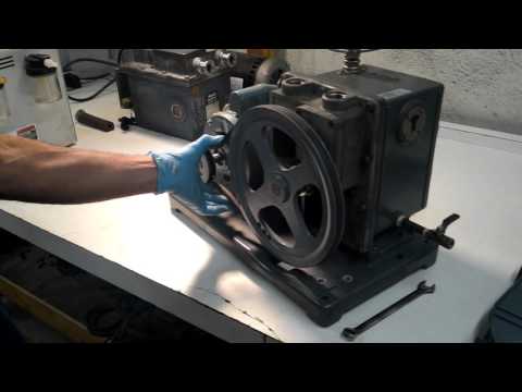 Belt drive pulley allignement vacuum pump
