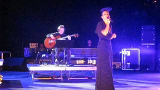 Escrevi Teu Nome No Vento by Carminho @ Ponte de Sor Festas da Cidade (7 Jul 2012)