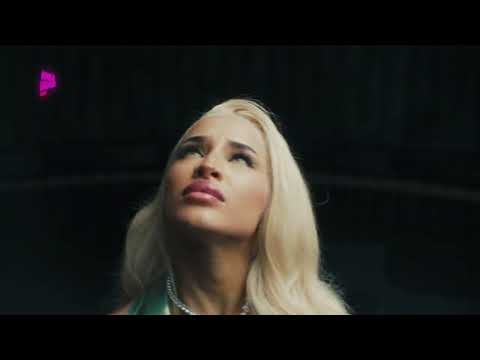 PARALLEL UNIVERSUM - Yade Lauren (wacht niet)