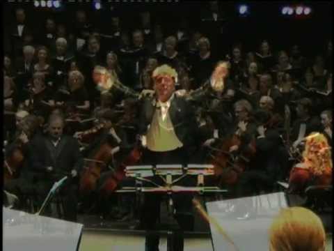 Bruno Aprea dirige L'Inno alla Gioia dalla IX Sinfonia di Beethoven