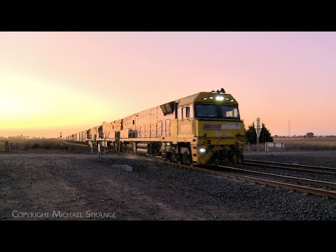 2PM5 Pacific National Intermodal Container Train At Sunset (7/3/2024) - PoathTV Australian Railways