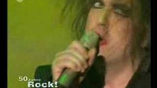 THE CURE FRIDAY IM IN LOVE Video