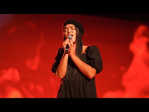 Nova Luther sjunger Set fire to the rain av Adele i Idols kvalvecka 2020 - Idol Sverige (TV4)