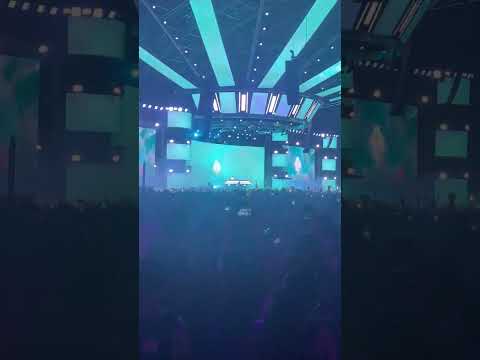 Two Friends- Coachella 2023 weekend 2- The killers Mr. Brightside- Live