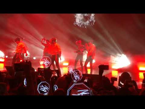 190728 Stray Kids in London - Hellevator