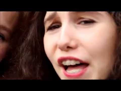 download lagu mp3 mp4 Les Bernadettes, download lagu Les Bernadettes gratis, unduh video klip Les Bernadettes