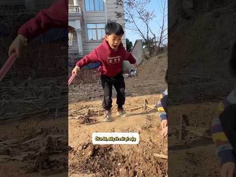 Tôi Vô Tình Đào Được Món Đồ Đáng Sợ