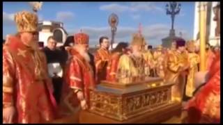 Мощи Святителя  Николая Чудотворца  покинули итальянский город впервые за 930-ть  лет