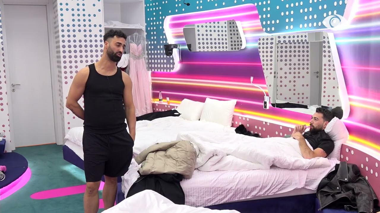“Nxirre, më trego që po fle lakuriq!”/ Angelo i zë krevatin, Erik debaton me të