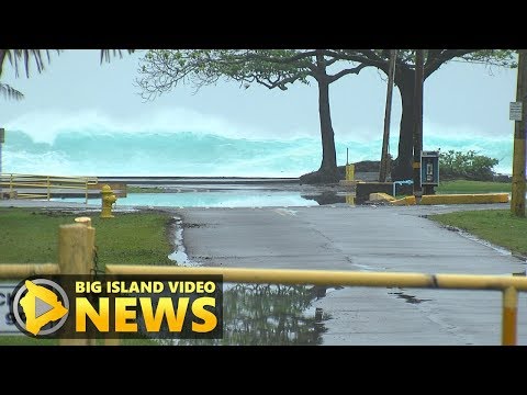 High Surf Closes Hilo Beaches, Bayfront Highway (Mar. 21, 2018)