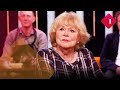 Tineke De Nooij Ging Voor Documentaireserie Op Zoek Naar Haar Lang Verloren Vriendin Jomanda Op1