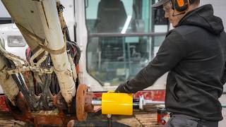 Broken Excavator Pin & Bushing Repair | Boeing 737-800 Side Task