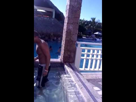 Punta cana spring break....popping moet