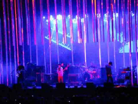 RADIOHEAD - "Dollars And Cents" live @ Berlin