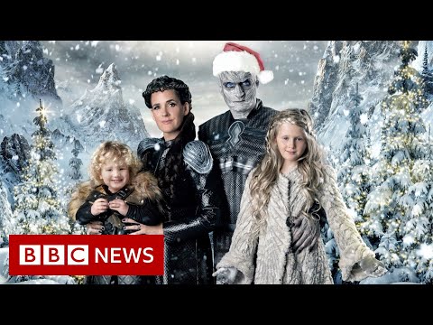 全家出動的聖誕卡 - BBC News (The family who go all out on their Christmas cards - BBC News)