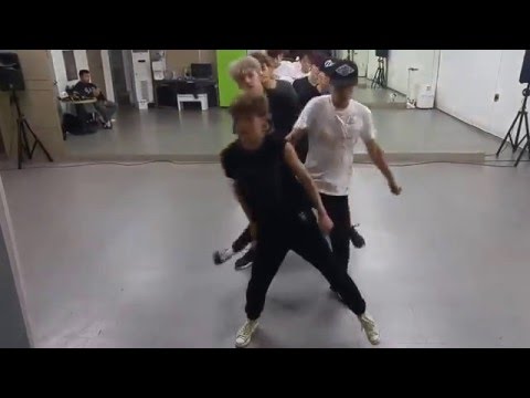 [연예스페셜] M.A.P6 인트로 안무연습 영상