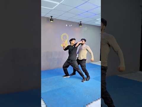 Master This ELBOW + HOOK PUNCH Street Defense! ⚡️💥 #selfdefense #selfdefensetechniques #shorts #uk