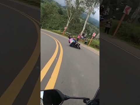 Sniper150 insane lean angle!